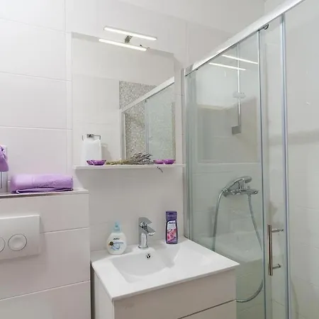 In With Balcony, Air Conditioning, Wifi, Washing Machine 4378-1 Daire *